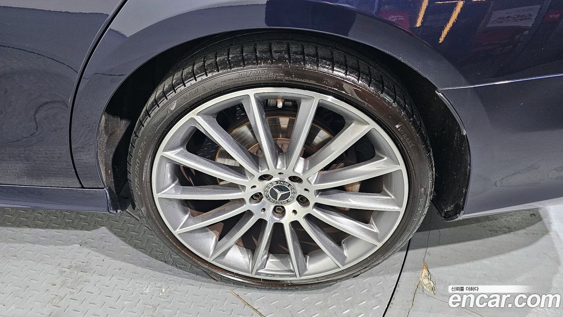 Mercedes-Benz E-Class 2021