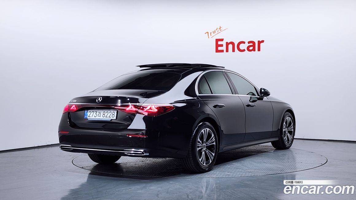 Mercedes-Benz E-Class 2025