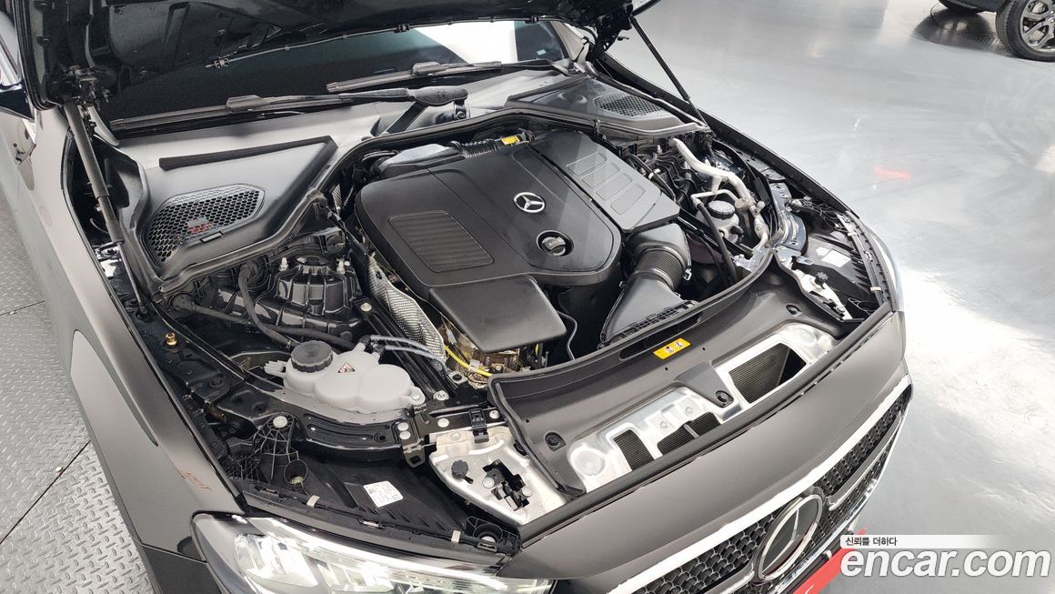 Mercedes-Benz E-Class 2025