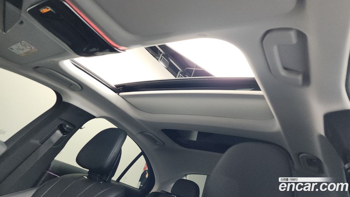 Mercedes-Benz E-Class 2025