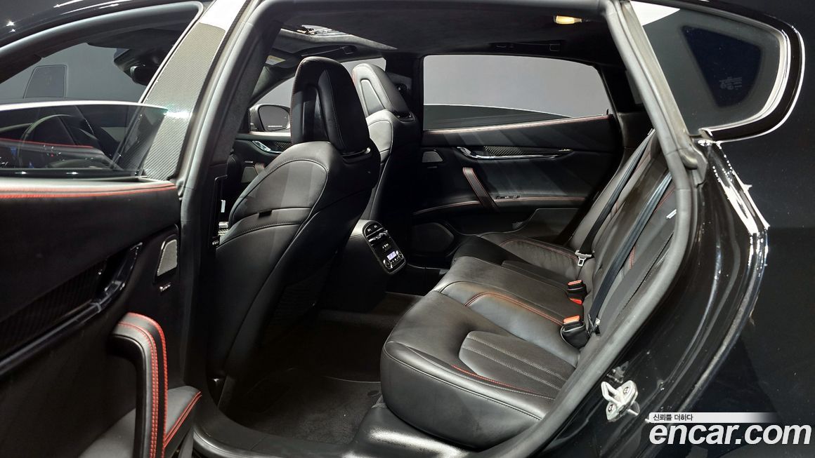 Maserati Quattroporte 2020