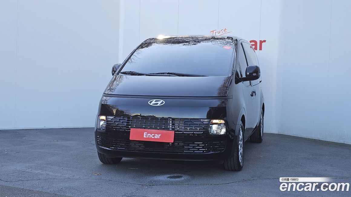 Hyundai Staria 2025