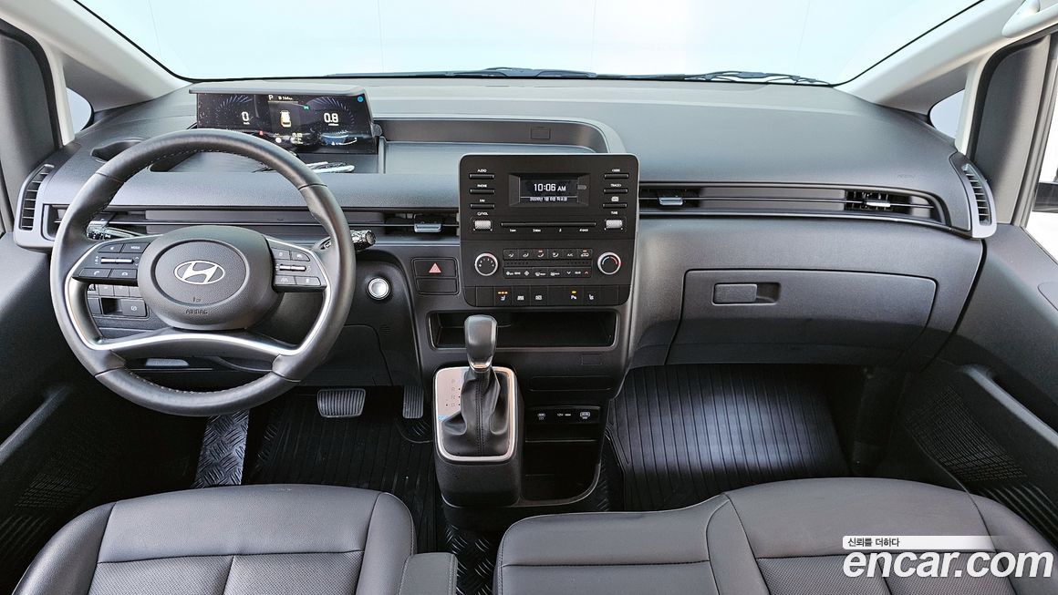 Hyundai Staria 2025