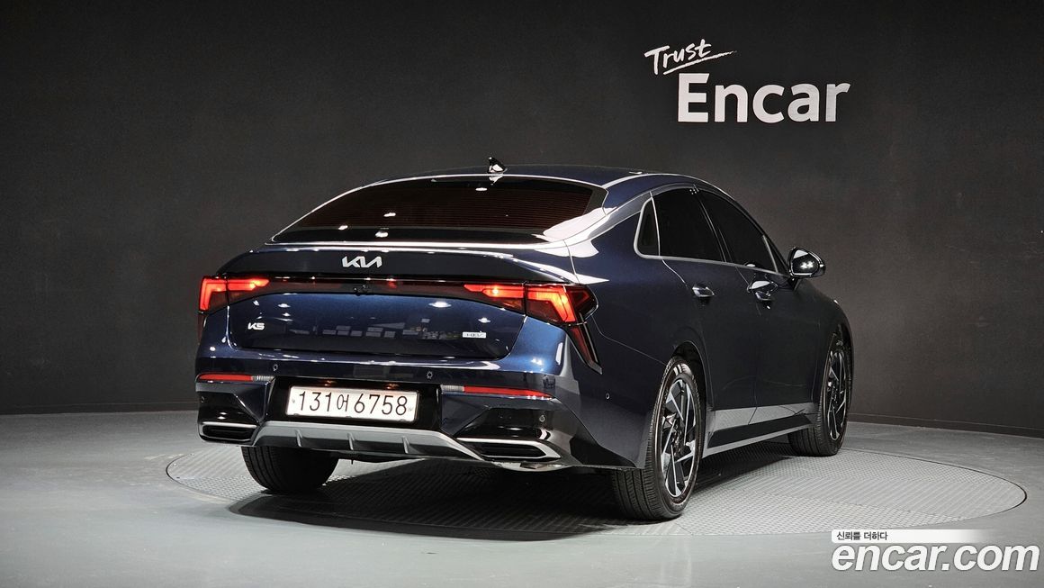 Kia K5 2025