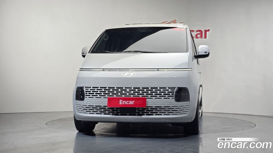Hyundai Staria 2025