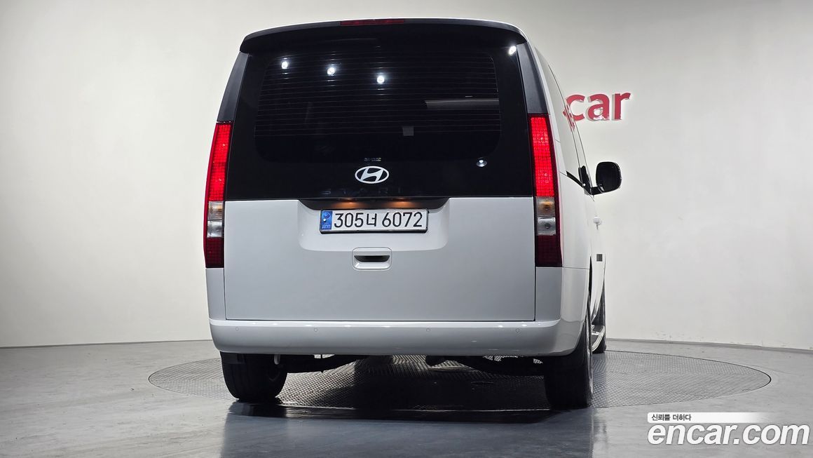 Hyundai Staria 2025