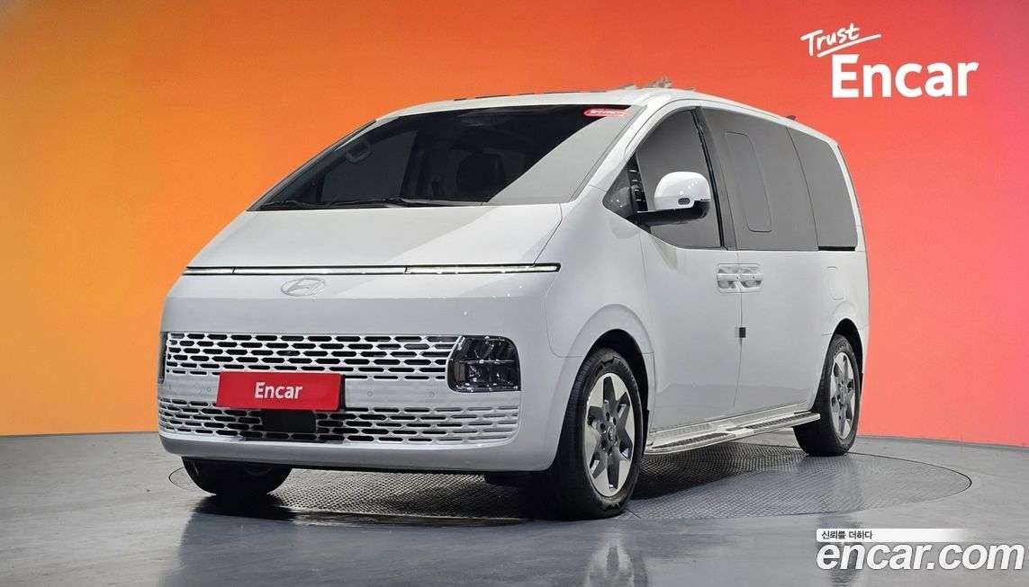 Hyundai Staria 2025