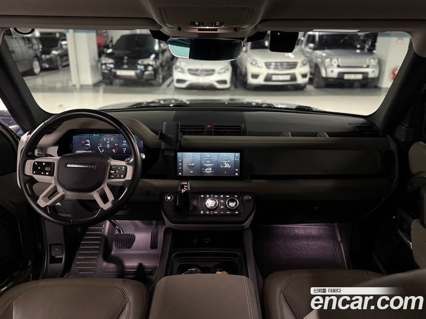 Land Rover Defender 2022