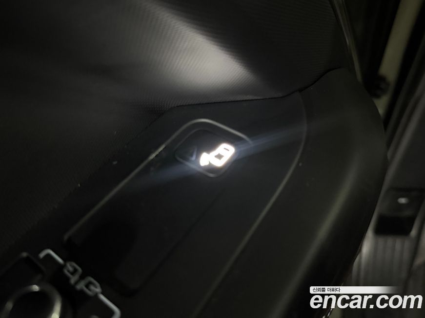 Land Rover Defender 2022