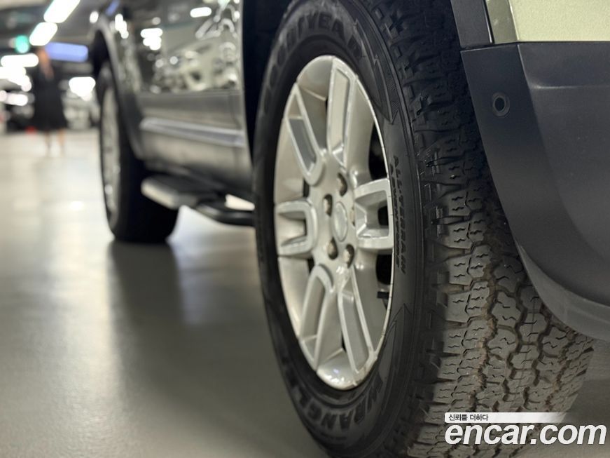 Land Rover Defender 2022