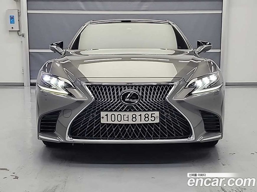 Lexus LS 2019