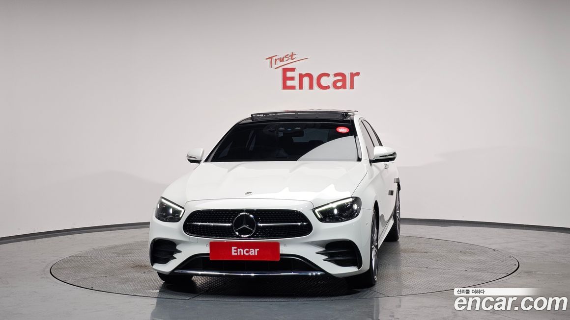 Mercedes-Benz E-Class 2022