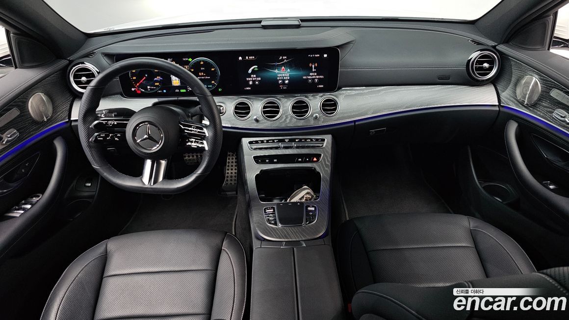 Mercedes-Benz E-Class 2022