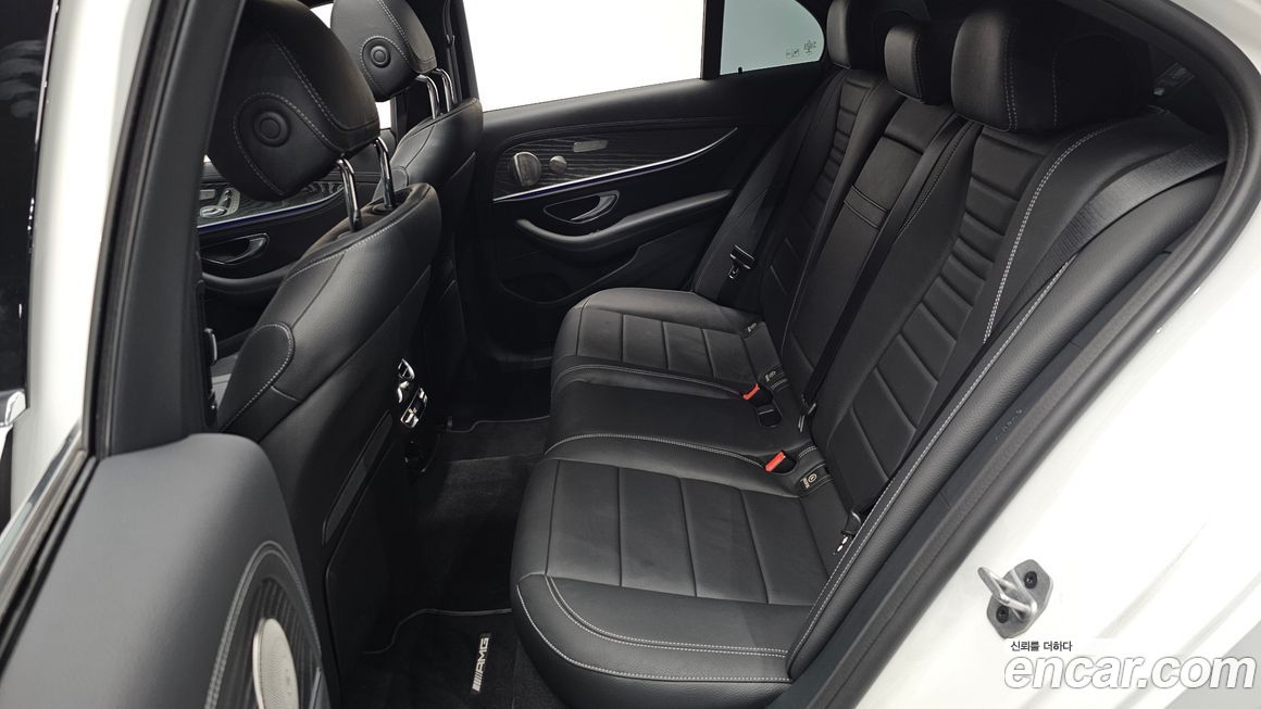 Mercedes-Benz E-Class 2022