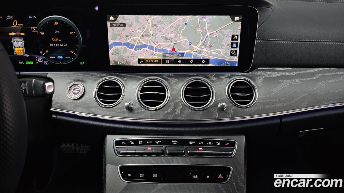 Mercedes-Benz E-Class 2022