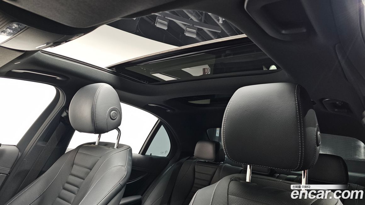 Mercedes-Benz E-Class 2022