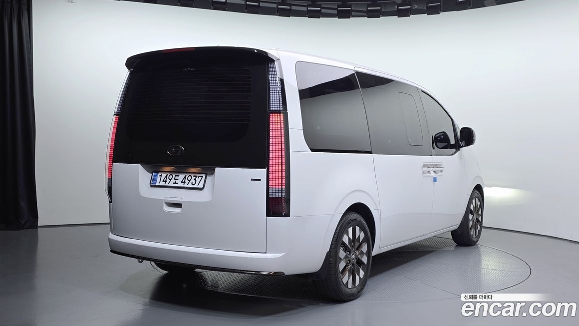 Hyundai Staria 2024