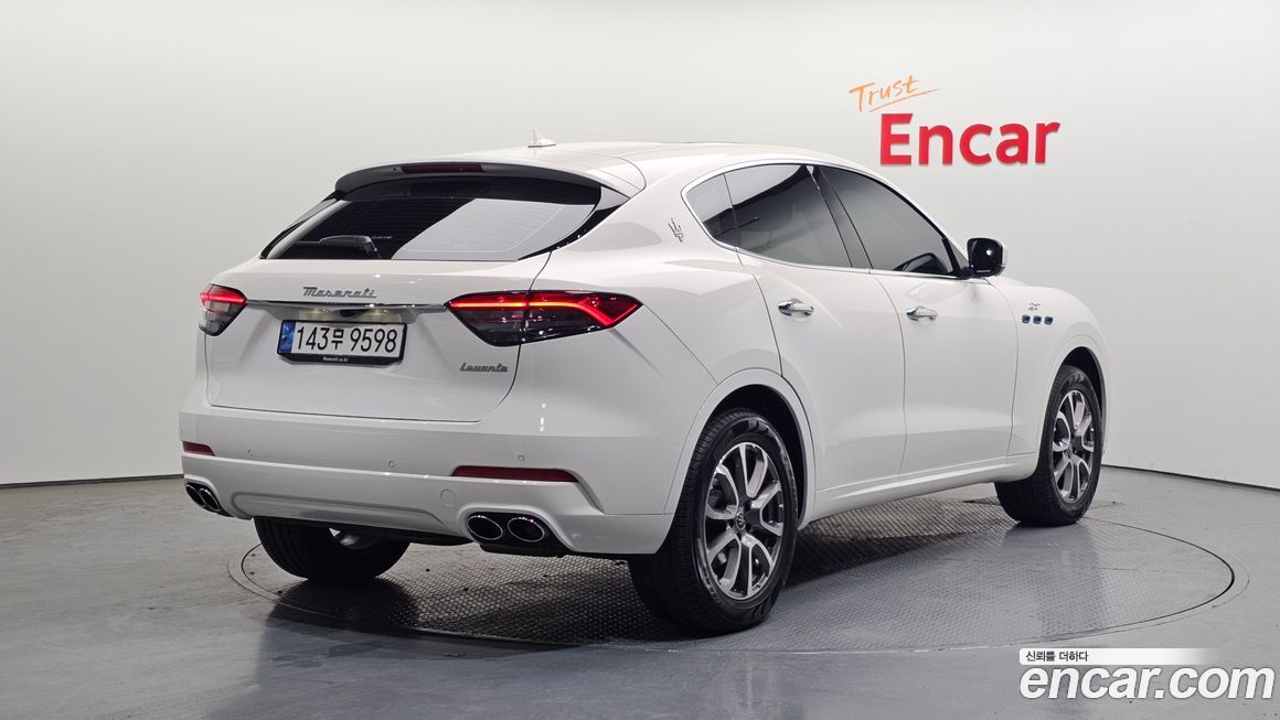 Maserati Levante 2022