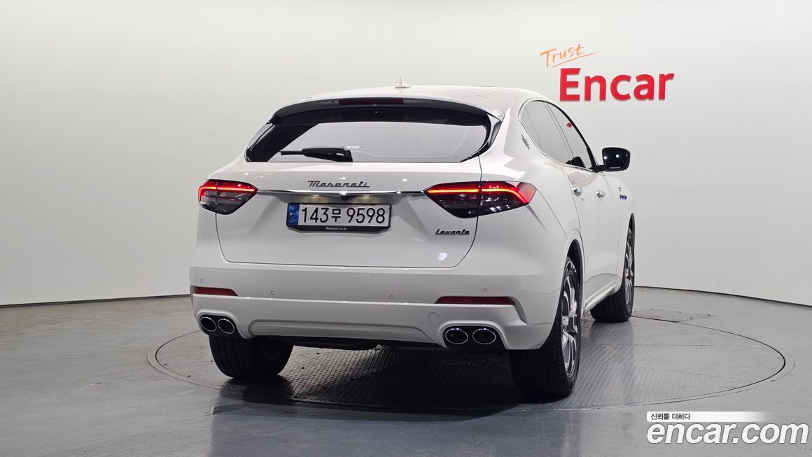 Maserati Levante 2022