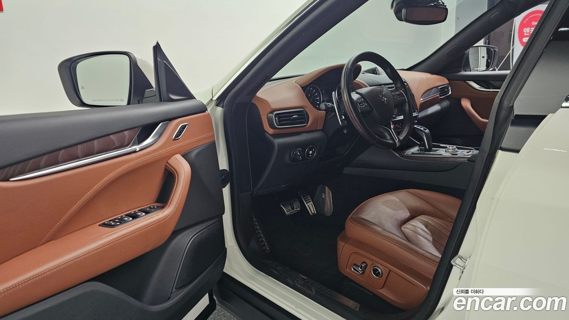 Maserati Levante 2022