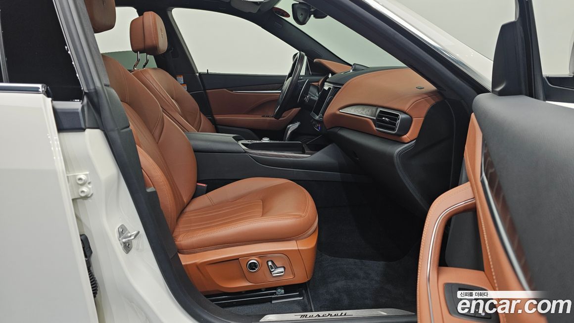 Maserati Levante 2022