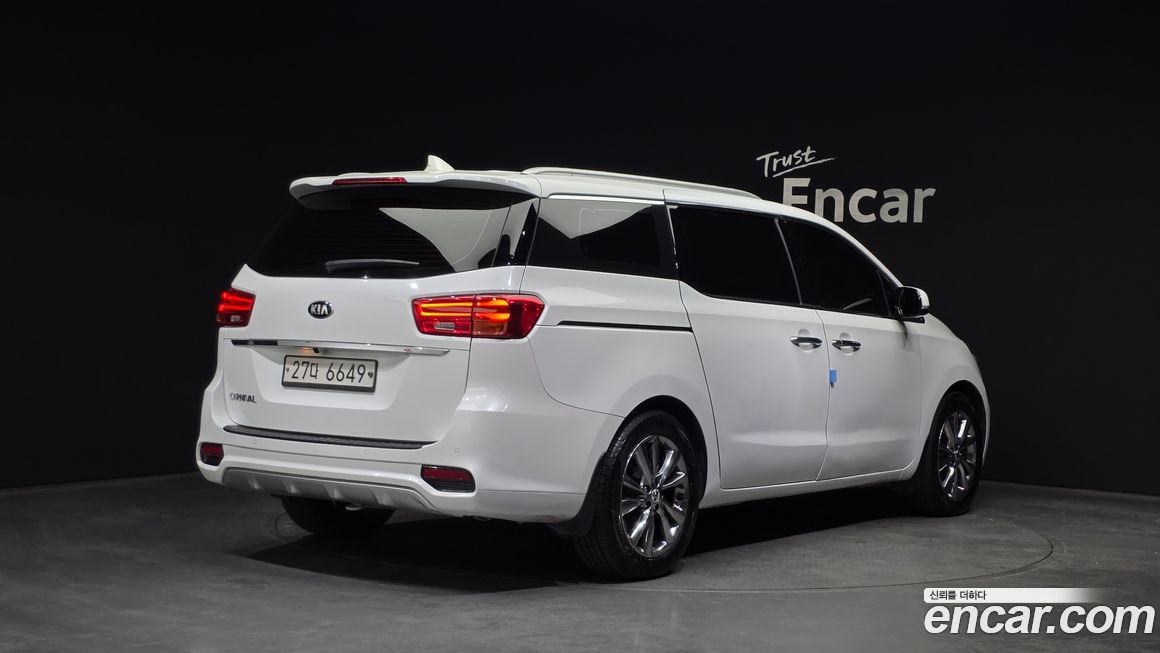 Kia Canival 2019