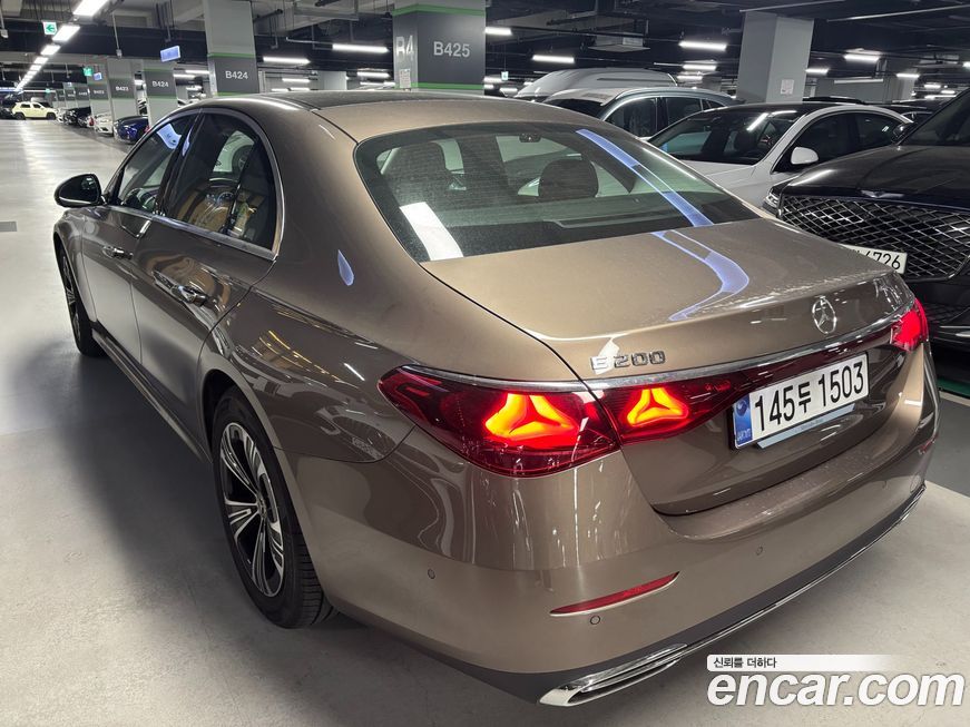 Mercedes-Benz E-Class 2025