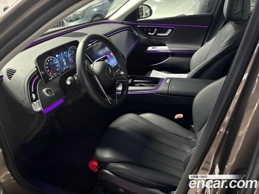 Mercedes-Benz E-Class 2025