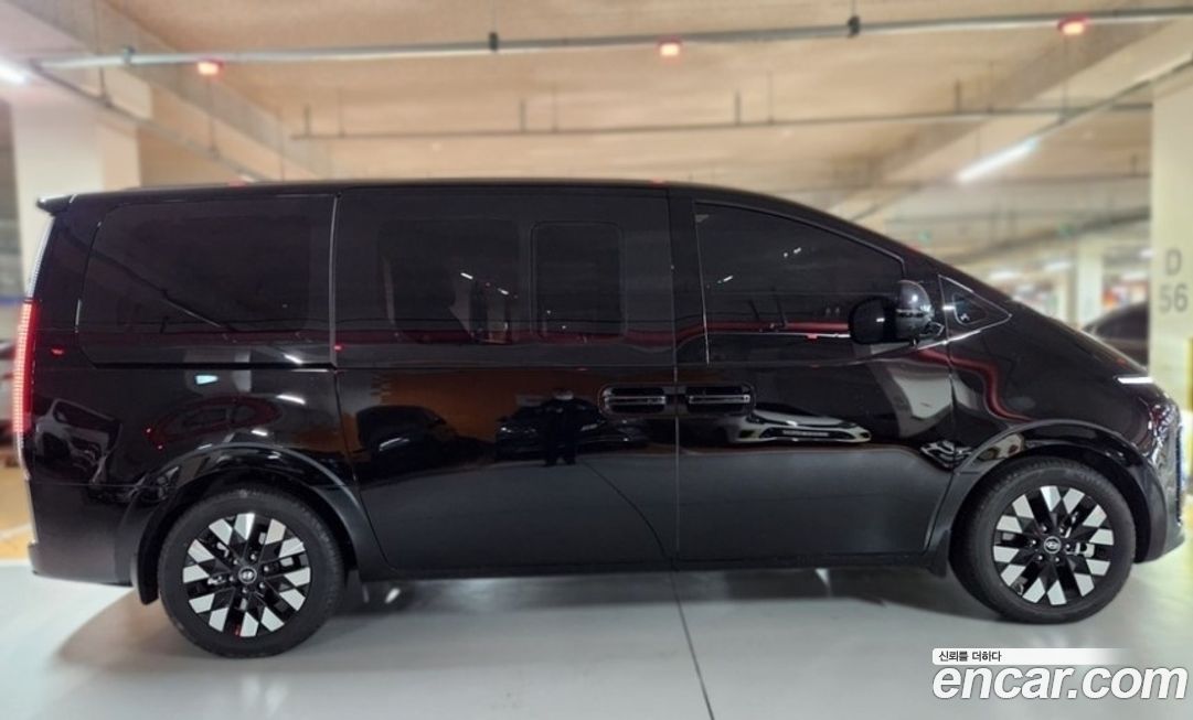 Hyundai Staria 2025