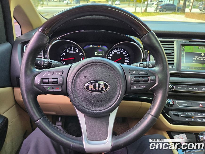 Kia Canival 2016