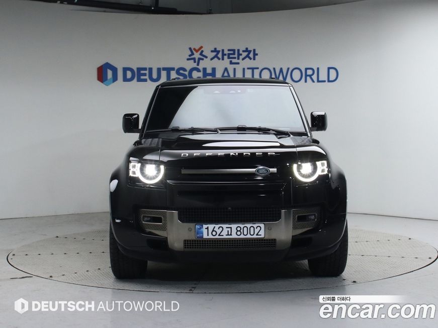 Land Rover Defender 2024