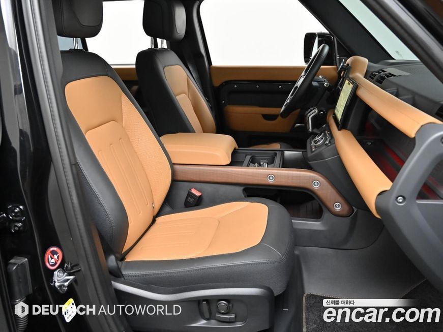 Land Rover Defender 2024