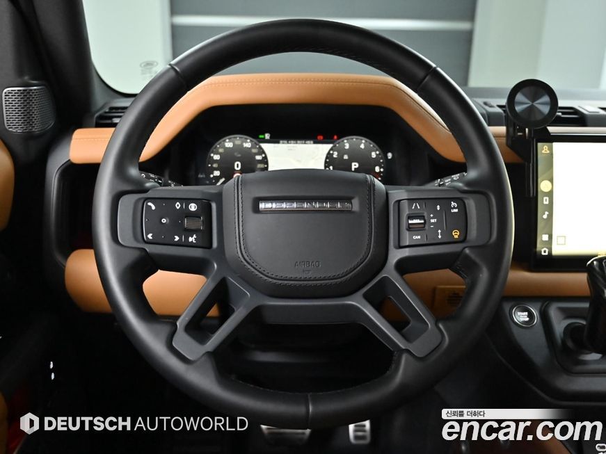 Land Rover Defender 2024