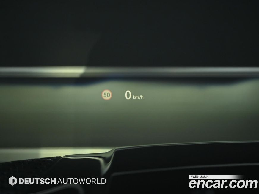 Land Rover Defender 2024