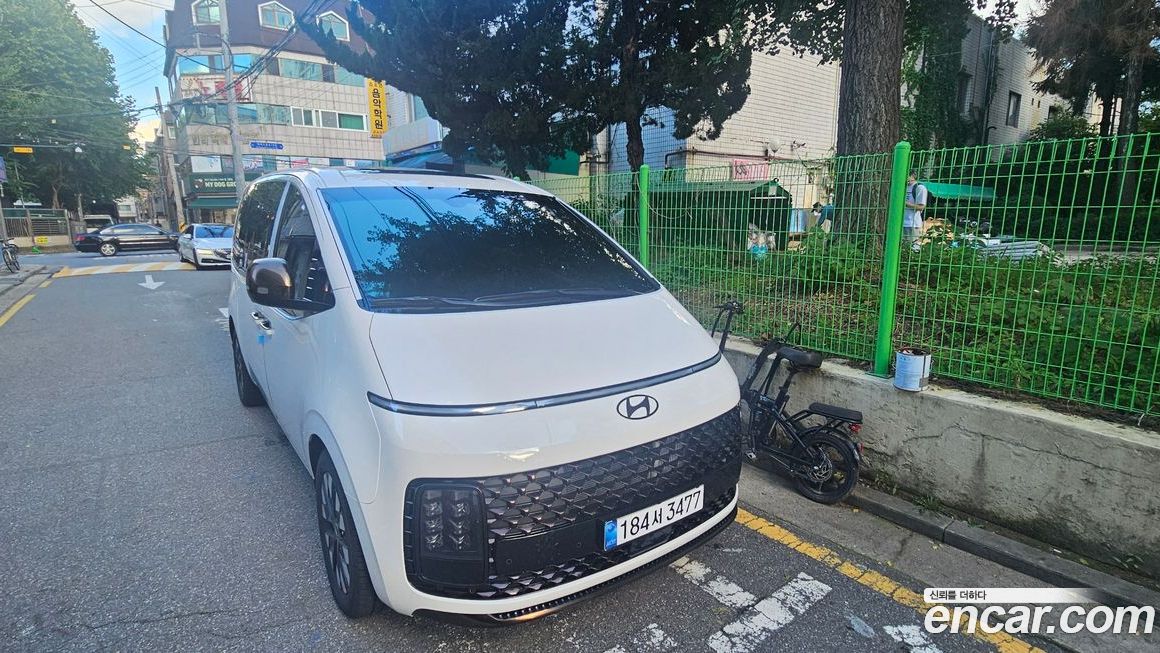 Hyundai Staria 2025