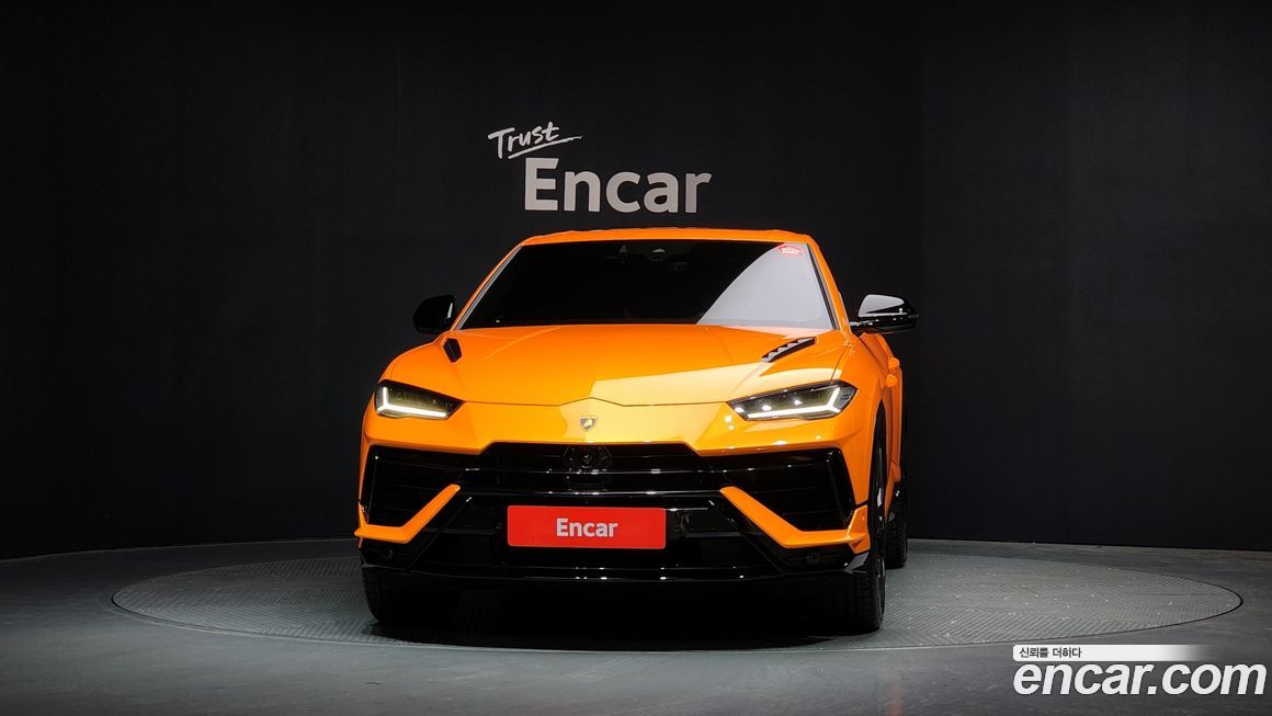 Lamborghini Urus 2024