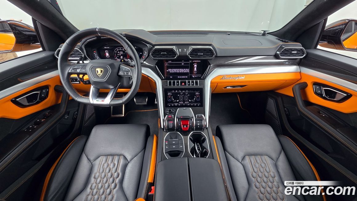 Lamborghini Urus 2024