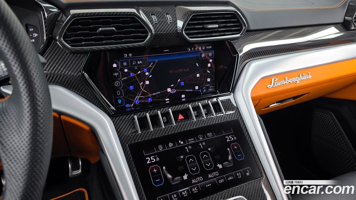 Lamborghini Urus 2024