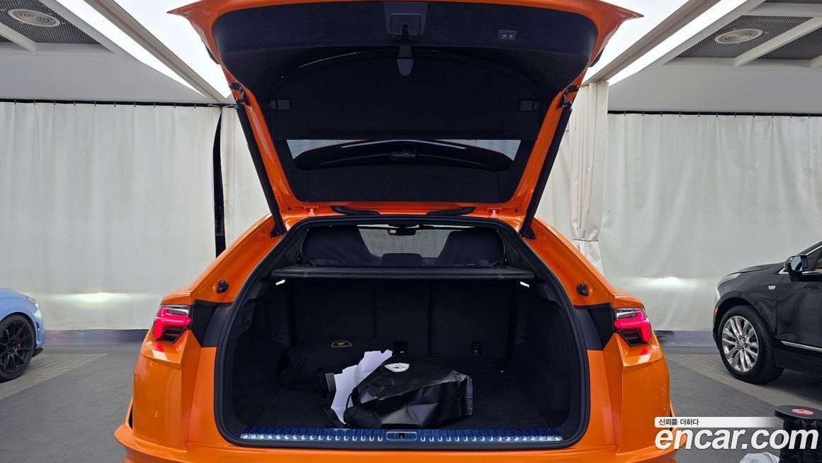 Lamborghini Urus 2024