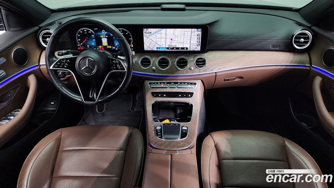 Mercedes-Benz E-Class 2021