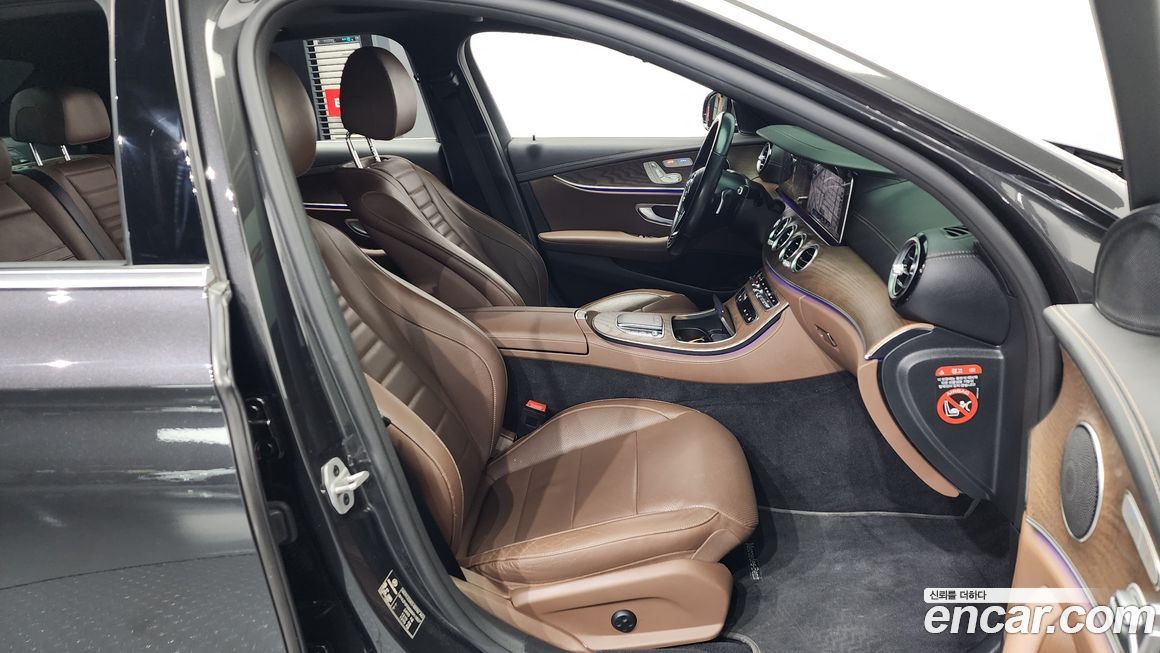 Mercedes-Benz E-Class 2021