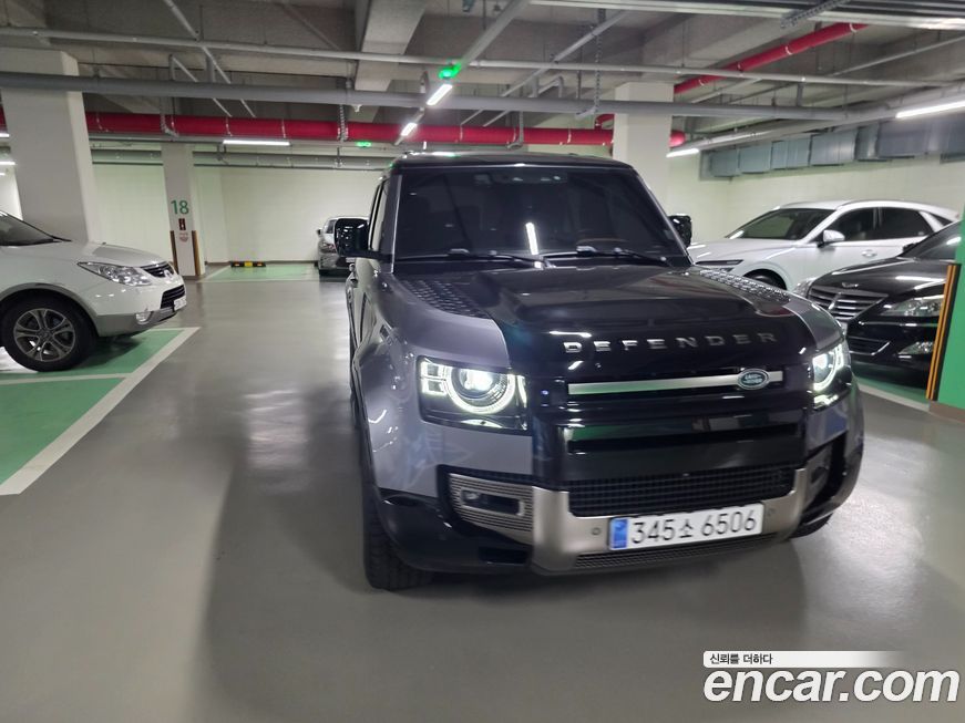 Land Rover Defender 2023