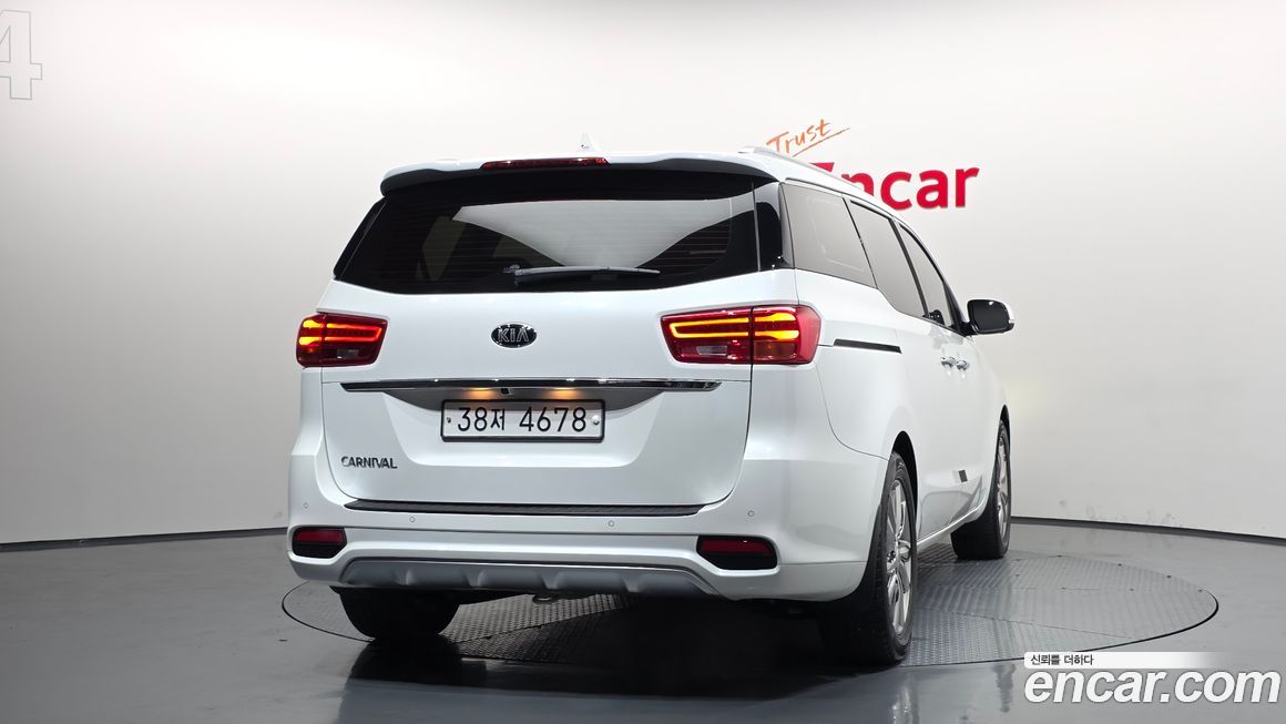 Kia Canival 2019