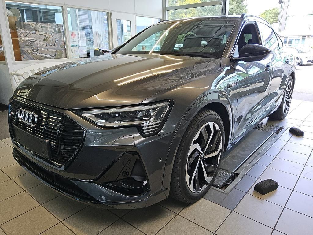 Audi e-tron 2022