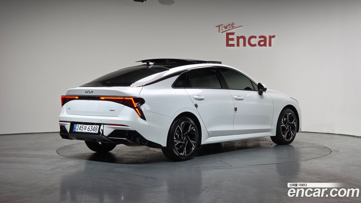 Kia K5 2025