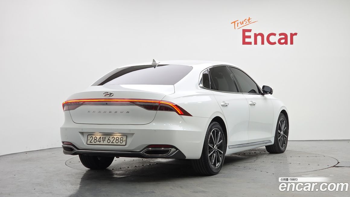 Hyundai Grandeur 2020