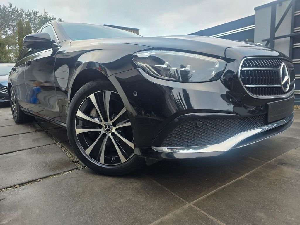 Mercedes-Benz E 300 2022