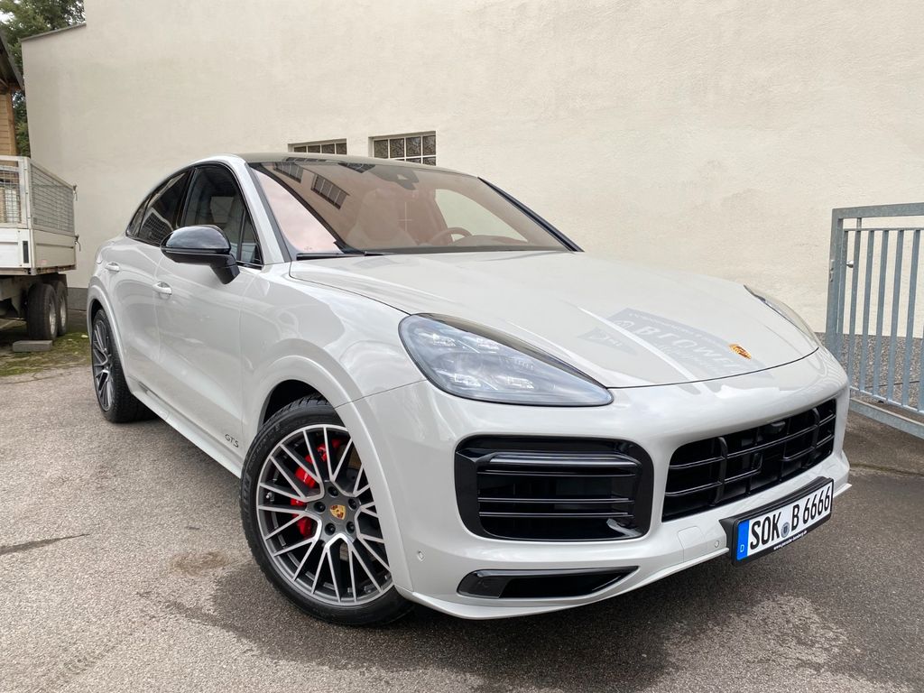 Porsche Cayenne 2021