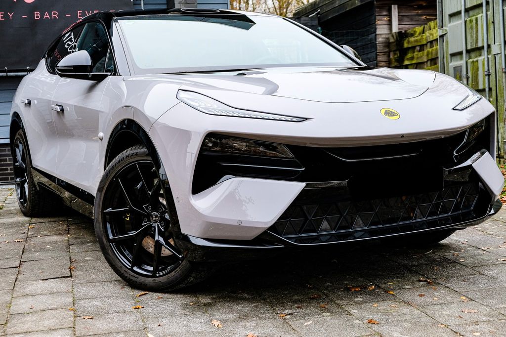 Lotus Eletre 2024