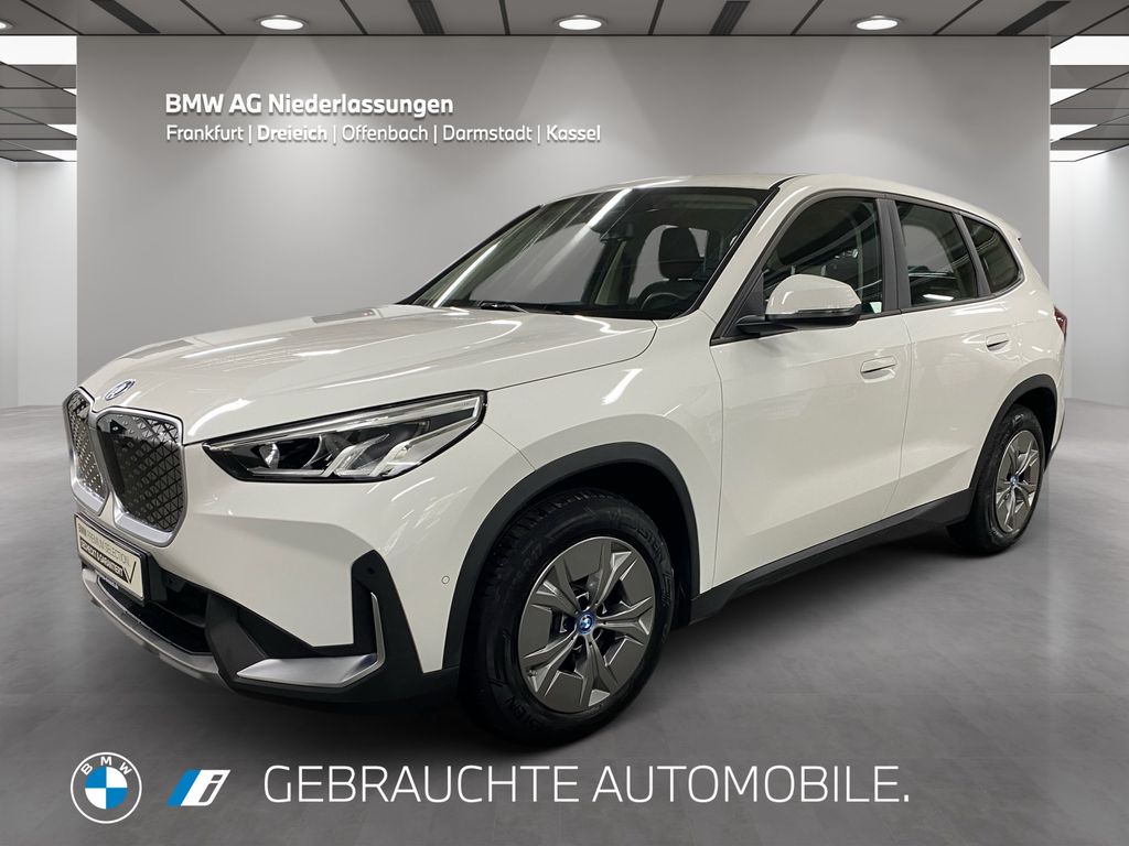 BMW iX1 2023